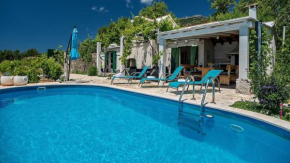 Family friendly house with a swimming pool Bol, Brac - 12228